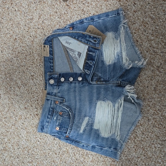 Levis 501 Button Fly Short - Picture 2 of 7